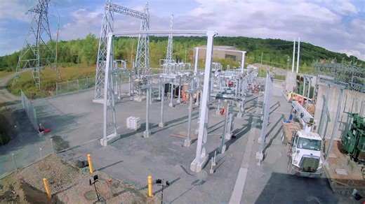 Après plusieurs mois de travaux de réfection et de modernisation, le poste Saint-François est prêt pour l'avenir!💡 Responsable d'alimenter en électricité 25 % de la clientèle d'Hydro-Sherbrooke, le poste Saint-François nécessitait des interventions majeures. Le projet était de construire un nouveau bâtiment de commande et de remplacer la totalité des ouvrages haute tension, ainsi que la commande et protection. 🏗️ Les travaux se sont terminés cette année grâce à l'expertise soutenue du personne