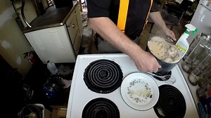 FILTERING MAPLE SYRUP WITH EGG WHITES AMAZING RESULTS