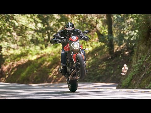 2021 Ducati Monster Review | MC Commute | Motorcyclist