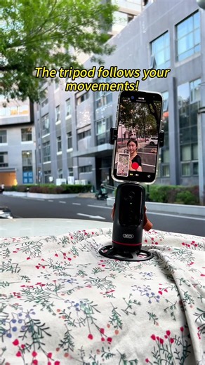 This tripod can rotate 360 ​​degrees to follow your movements and effectively track your face, making it the perfect choice for your photography or video recording sessions.#car #carknowledge #carsoftiktok #cartips