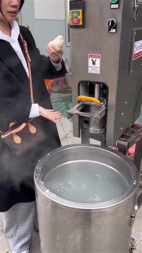 The wall-mounted noodle-making machine developed in Hebei factory allows for noodle making without #