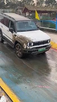 北京bj40增程版挑战钢板坡，这表现怎么样？#bj40增程 #第一视角