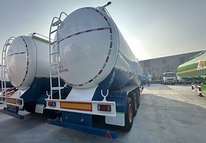 [Hot Item] China Manufacturer Tri Axle 60t 50cbm V Shape Bulk Cement Powder Trailer Tank Semi Trailer for Sale