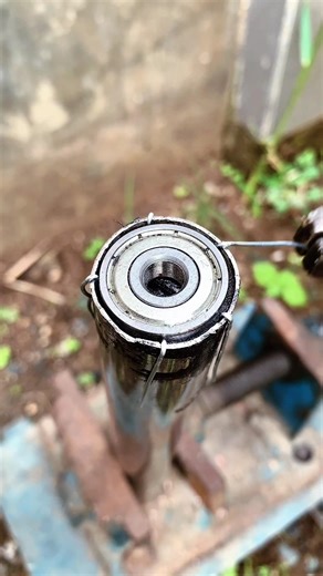 Smart idea of installing bearings on iron pipes #tips #tricks #shorts