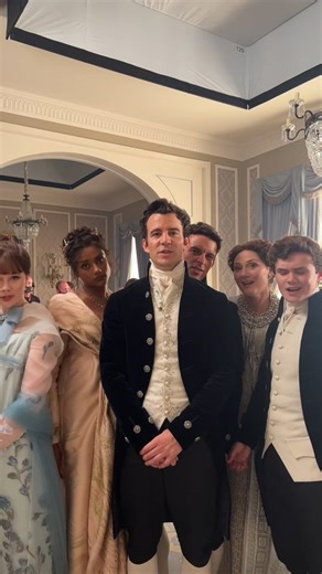 Bridgerton Brasil on Instagram: "dia de tbt, dia de relembrar do meu elenco nos bastidores da 3ª temporada 凉✨ : Florence Hunt/ttk"