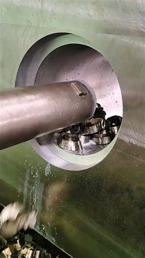 milling #cncmachine #cnc #cncmachining #cncmill #cncmilling #5axis #metal #cncfactory #machining