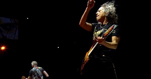 #METALLICA #S&M2 重金屬音樂與古典交響樂團的重磅結合 就在Metallica 與 舊金山交響樂團最新的演唱會電影《S&M2》 吉他手Kirk已經迫不及待邀請大家一同入席 10/14-10/16快到威秀影城一起大聲解放你的樂魂 ◆上映影城：台北信義、桃園統領、新竹巨城、台中TIGER CITY、台南南紡、高雄大遠百威秀影城 ◆票價：全票$400元 / iShow會員票$340 (僅限以儲值金購票) / 團券須補差價至$340 / 愛心票、敬老票$200 °°(現場取票) 官網線上訂票：https://goo.gl/7BvxrK °°(手機進場) 官方APP訂票：https://goo.gl/lXb0Ya | 威秀影城粉絲團