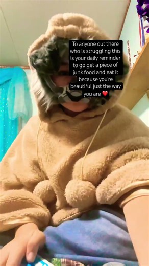 Don’t starve yourself!! Ur beautiful ^^ // #notatherian #mentalhealth #fypシ #antizoo #staystrong