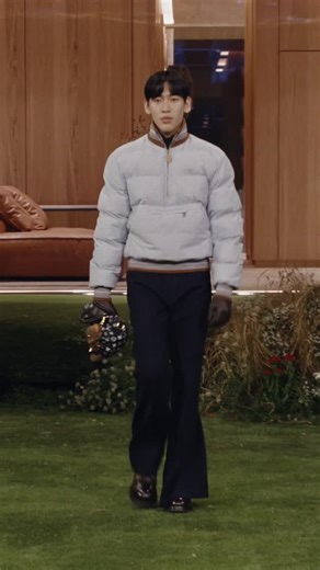 𝐒𝐎𝐍 𝐎𝐅 𝐀 𝐏𝐇𝐀𝐑𝐀𝐎𝐇 on Instagram: "Fall-Winter 2026 Show. House Ambassador BamBam joins the presentation by @pharrell to showcase the collection’s interplay of materiality — redefining Louis Vuitton Menswear with a future-facing precision. Watch the full show via link in bio. Featuring the original composition “Hit-A-Lik” by Quavo, all music from the show was recorded and produced by Pharrell Williams at the in-house recording studios of the Louis Vuitton headquarters in Paris. #BamBam