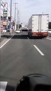 当て逃げの瞬間❕お巡りさんこいつです🤣