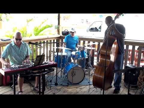 Ludwig Drums Rare 71 Jazz Jazzette Kit With 18" Bass Drum Swinging On "Summertime"