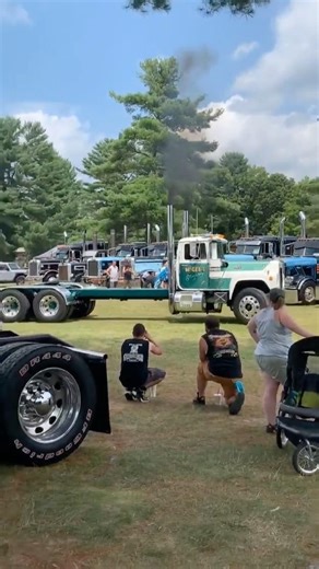 That v8 Mack sounds so amazing