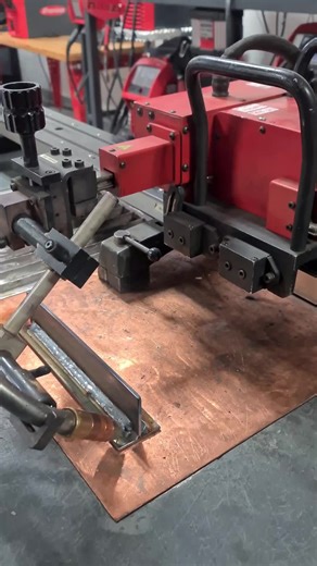 FlexTrack 45 for lineal welding #fronius #froniusautomation #perfectwelding #welding #soldadura #gmaw #microalambre #automatizacion #weldingcarriage #flextrack