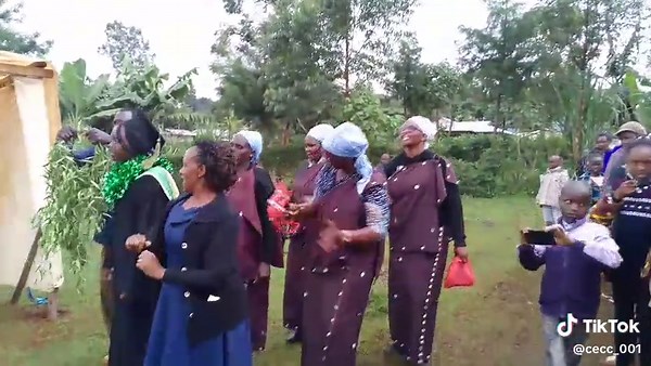 still celebrating....thank you monmy and dad ❤️❤️