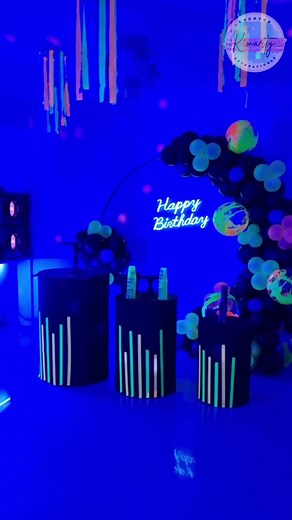Neon Themed Party Decorations and Ideas