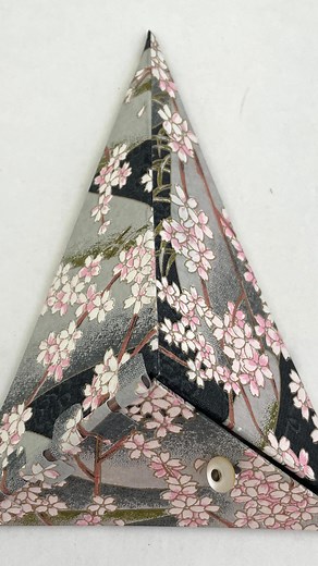 13K views · 516 reactions | Japanese Tetrahedron. It took me awhile to engineer the box and the tunnel book but I’m happy with how it turned out. . . #bookarts, #artistbook, #bookartist, #bookmaking, #handmadebook, #handboundbook, #handbound, #kitdavey, #daveykit, #the100dayproject, #the100dayprojectkitdavey, #bookbinding, #tetrahedron , #iloveJapan, #tunnelbooks | Kit Davey | Facebook