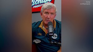 Former cop slams people for flashing lights to alert police being ahead