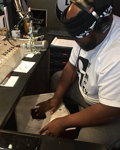 “What’s in Sarah’s Box?!” today is EPIC!!!! 😂😂😂 #lexandterry #radio #whatsinsarahsbox @lexandterry @mrbvnp | Sarah Morgan