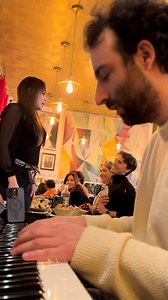 Famous Opera Singer suddenly sings QUEEN OF THE NIGHT in a restaurant in Paris! 😱 | Julien Cohen Pianist