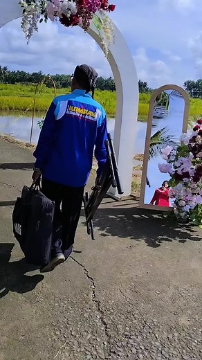 yang bilang viewnya bagus,asal kalian tau ini tuh BANJIR. nih kalau hujan 1x lagi yg agak deras gitu air udah naik ke pemukiman warga,bisa sedengkul.
