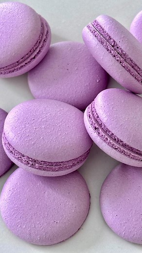 Yukiko Tanzi | Do you want to learn how to make macarons? 💜my online class showing full method for Italian meringue macarons is available👉🏻 link in bio!... | Instagram
