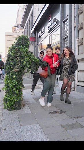 Funniest Reactions of People! #bushman #bushmanprank #funnyvideos #prank #funny #scareprank #viral #humour #doug__dba