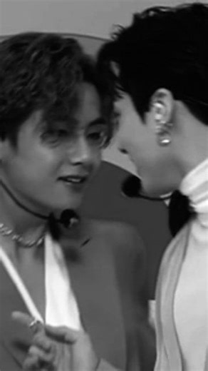 𝐊ᴏᴏᴋ𝐕 𝐅ᴀɴᴛᴀꜱʏ 𝐅ɪᴄᴛɪᴏɴ on Instagram: "He gave everything he won to his bear ❤️‍🩹 . . Don't Repost‼️ . . TAGS : bts #follow #taekook #vkook taekookshipper #reelsinstagram #explore taekookedits taekookforever taekookisreal taekookedit analysis fyp kookv taekookmoment trendingaudio love follower lgbt taekookie taekookff taekookbts"