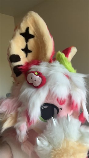 Meet Crisp the Apple Fox: Fursuit Reveal