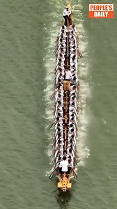992K views · 27K reactions | #FunTimes Perfectly in sync! A #dragonboat racing crew in south China’s Guangdong Province has stunned people with their incredibly synchronized movements in rowing as the team trained in preparation for the upcoming dragon boat race. #traditionalculture #dragonboatfestival | WE ARE CHINA | Facebook