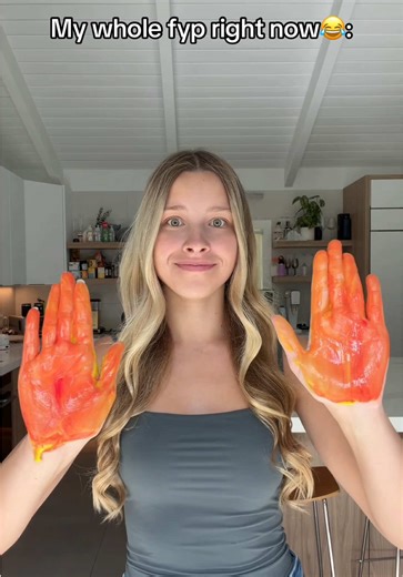 I see this trend everywhere😂🧡#fyp #foryoupage #relatable #painthandstrend #adiaava