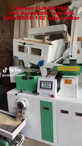 If you choice Holmer Full automatic rice milling machine , you just need to lay down and get the best rice !!#ricemachinery #ricemillingbusiness #riceprocessingmachine #agriculture #fyp #colorsorter #riceproduction #fyr #ricemillingmachine #vacuumpackagingmachine #fyppp