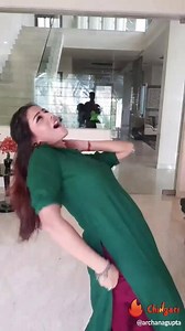 Hey Folks! Download Chingari app for my latest videos Chingari #Indianapp #chingari #vocalforlocal #archanagupta #actress #dancevideos | Archana Gupta