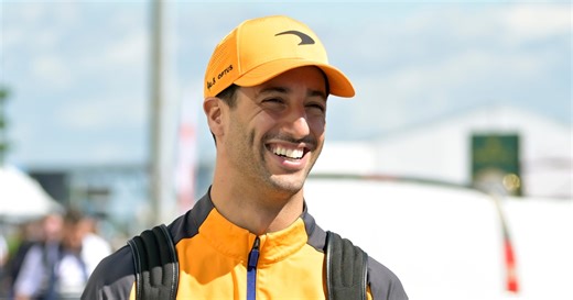 Dale Earnhardt Jr. offers former F1 driver Daniel Ricciardo NASCAR ride