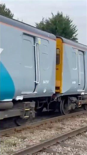 37901 hauling Former Ex Class 508 PEP DMSO Coaches DMSO 64664 & DMSO 64707, 10th December 2025