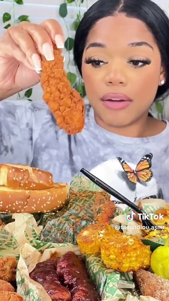 Wingstop Mukbang: Hot Honey Rub and Lemon Pepper Tenders