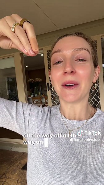 You know the drill 🤝 Want more ➡️ subscribe for beginner, intermediate and advanced workouts daily. Disclaimer: always see a Women’s health physio before doing these. These are not recommended for everyone. #womenshealthphysio #pelvicfloorexercises #incontinencetok #pregnancyexercises #pelvichealth #prolapse #leakingontrampoline