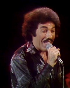 That's Rock N Roll! Tony Orlando bringing the groovy vibes of the 70s to your screens. Watch his full performance from The Midnight Special in 1978 now on YouTube. https://www.youtube.com/@themidnightspecialtvshow | Burt Sugarman’s The Midnight Special