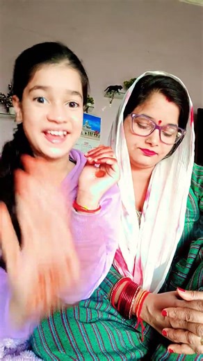 Is video ke chakkar main choti char pach bar maar cha chiki hai 🥹🥹