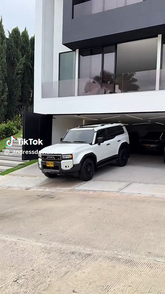 TOYOTA PRADO TXL 2025: Edición Especial Limitada