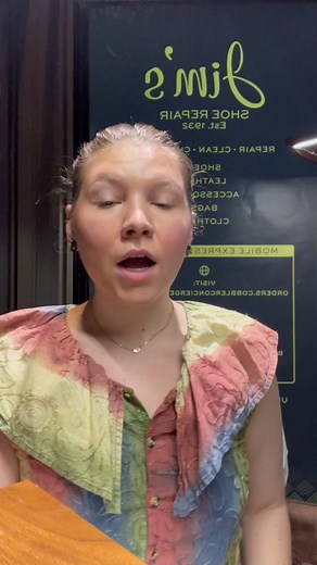 Is it possible to keep your shoes from destroying your heels?! This is the simple solution l will solve your biggest problem! 😭👞😱😉 #shoetips #shoehack #designershoe #fashionhacks #shoeproblems #shoeadvice #nomoreblisters