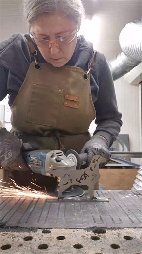 Cleaning up Christmas decorations 🎄 | Black Duck Designs