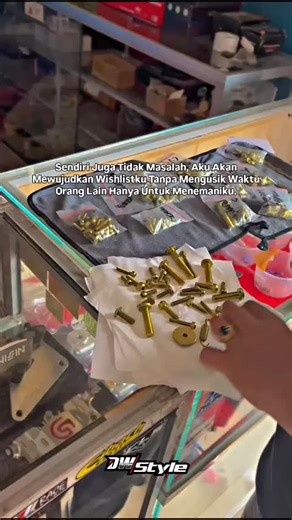 DW STYLE on Instagram: "Pakdesa Gank🤙🏻 Support: @harapan_garage @agusmotorproject @dailyshoot___ @okta_workshop Partner: @sahabatmaticbone @scoopyboneutara @mediascoopy.id #dwstyle #properandcleanlook"