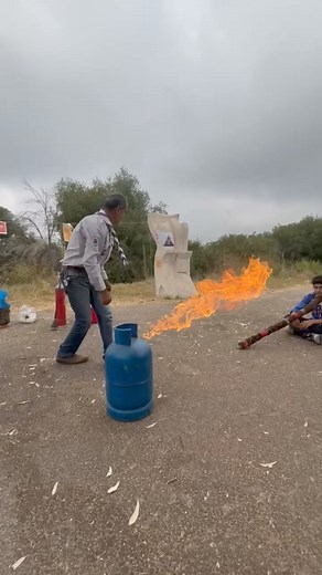 1.7M views · 10K reactions | حين وصلوا إلى منطقة عبيه خلال مخيم المتنقل، تعلم الجوالة كيفية إطفاء النار بالطريقة الصحيحة، واكتسبوا مهارات جديدة لضمان سلامتهم وسلامة زملائهم.#مخيم_المتنقل_للجوالة#WhereTrailsLeadToMemories | Progressive Scout Association | Facebook
