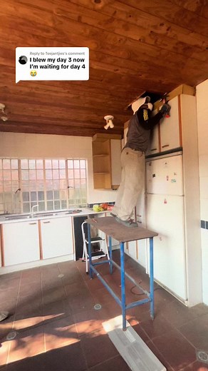 Replying to @Teejantjies Day 4 at your service 🏚️🔧🚧 #firsttimebuyers #firsttimehomebuyers #firsthome #fixerupper #1930shome #renovation #renovationseries #houserenovation #homeimprovement #firsthomereno #oldhouserenovation #homerenovationseries #fyp #foryou #diy #diyrenovation