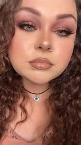 37K views · 720 reactions | Spring inspired eyeshadow tutorial.  #beauty #plussizebeauty #makeup #eyeshadowlook #eyeshadowtutorial #reelsfb2024 #reelsfb #explorepage | Brandi L. | Facebook