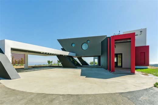 位于加州马里布的一座充满几何雕塑感的现代住宅|2514 Cayman Rd, Malibu, CA