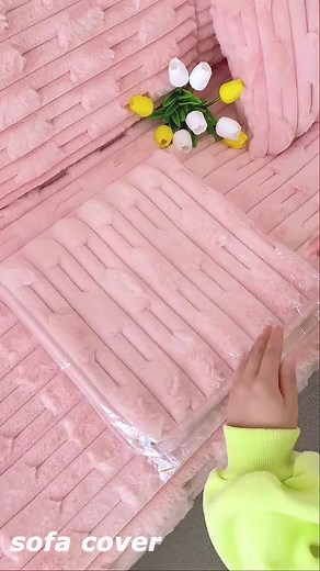 Please touch the heart, if you like it!#sofacover #tiktokshop #slipcover #cushioncover #coversofa #foryou #fyp