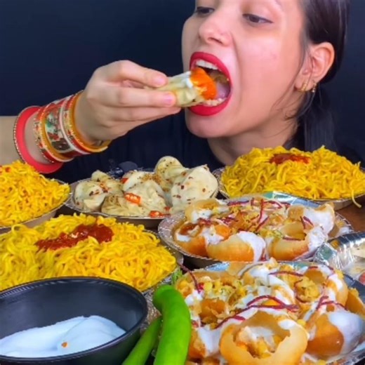 maggie, dahi puri, momo 🩷✨‪@FoodieJD‬#mukbang #asmrfood