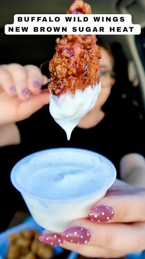 Trying Buffalo Wild Wings’ NEW Brown Sugar Heat Sauce — Sweet & Spicy Perfection 🔥🍯