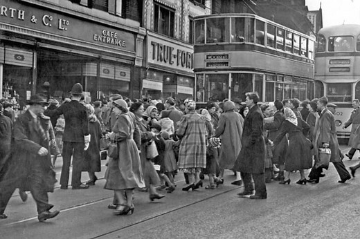 17 classic photos capturing post-war Sheffield city centre in the 1950s and 60s